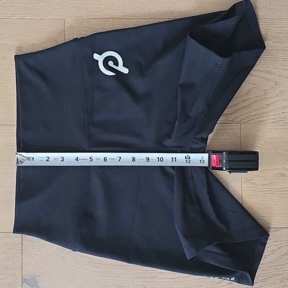 PELOTON SHORTS - Picture 6 of 8